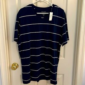 NWT Banana republic navy fitted vee t shirt XL
